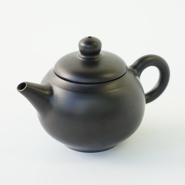 茶壷  黒  呉律均 　90ml