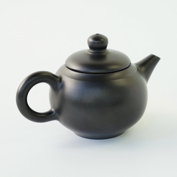 茶壷  黒  呉律均 　90ml