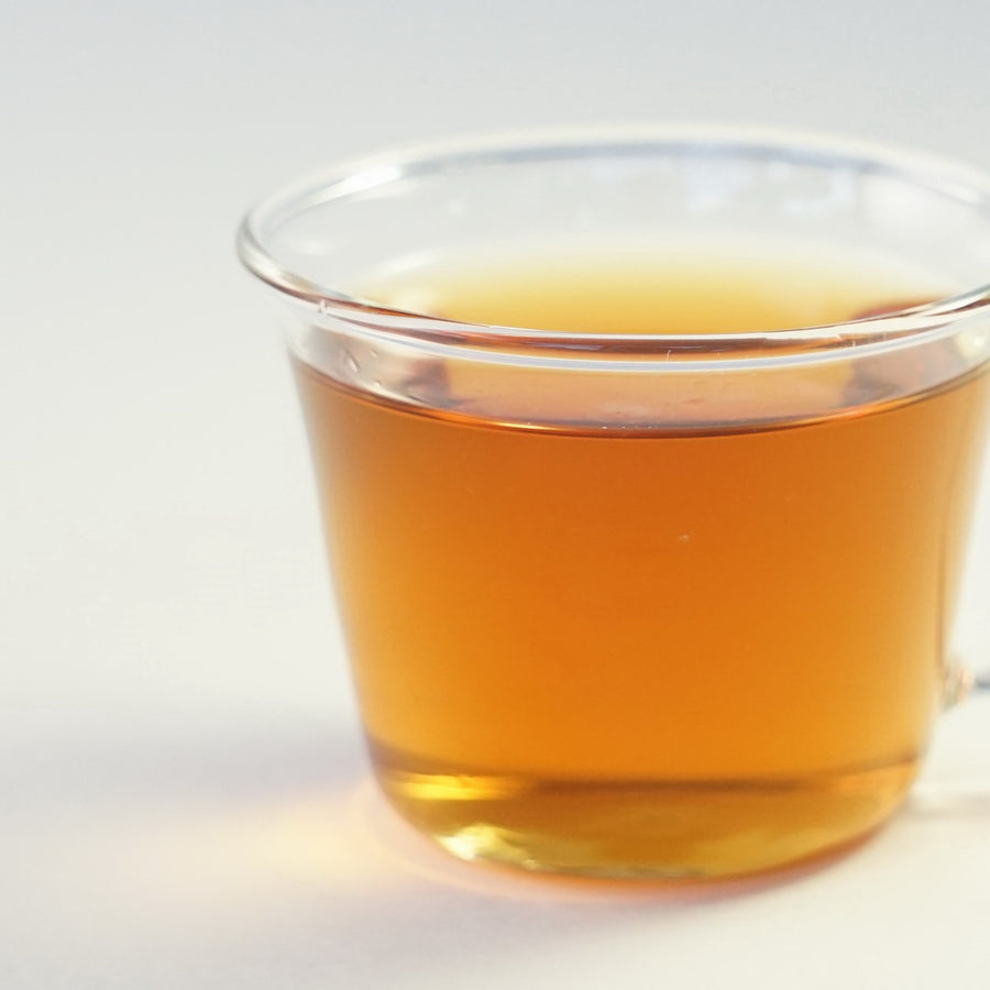 中茶黄印春芽極品生餅茶2002　約357g　ちゅうちゃおういんはるめごくひん なまもちちゃ